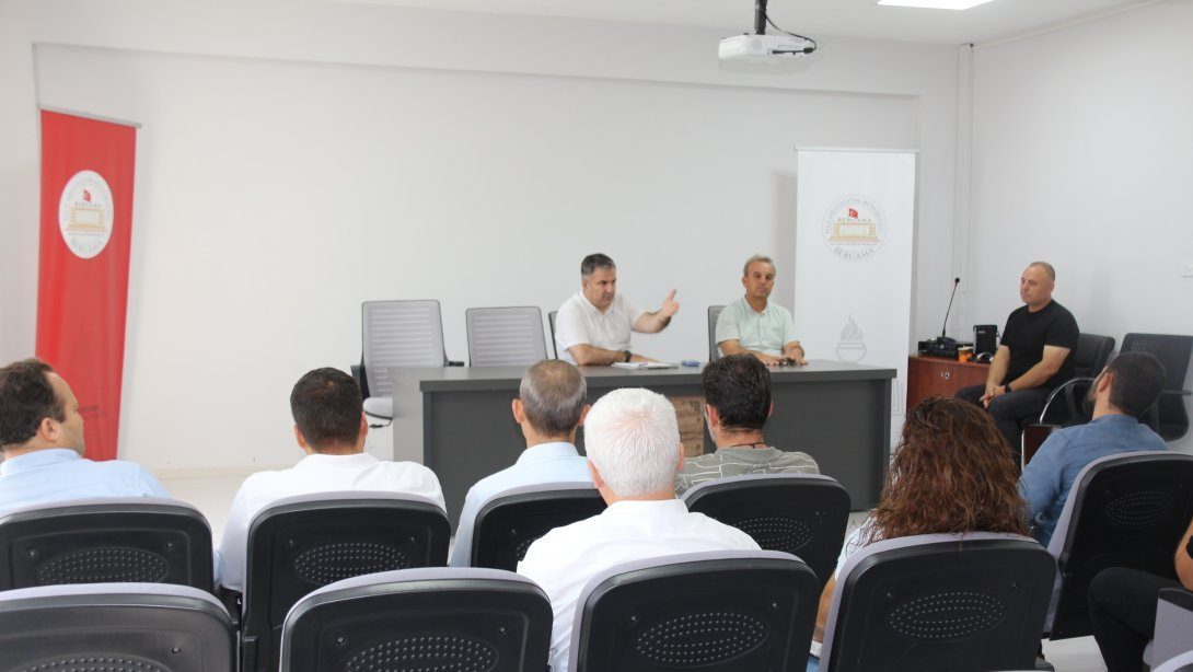 Bergama'da Özel Öğretim Kurumları İçin Yeni Eğitim Yılı Değerlendirme Toplantısı Yapıldı