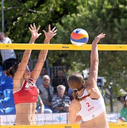 İzmir'de U18 Avrupa Plaj Voleybolu Şampiyonası Heyecanı