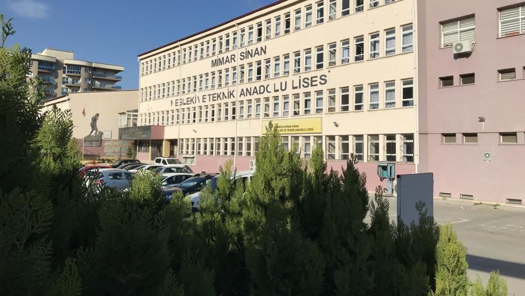 Bornova Mimar Sinan Mesleki ve Teknik Anadolu Lisesi