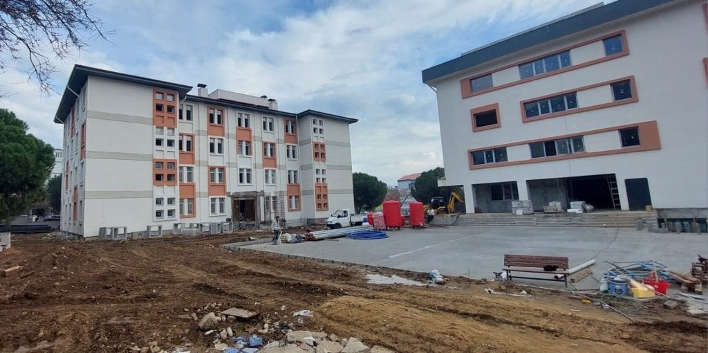 Bayındır Muzaffer Tuzcuoğlu Anadolu İmam Hatip Lisesi