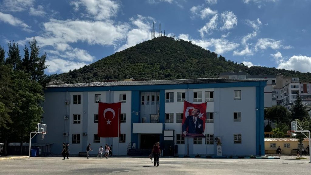 Salih Dede Anadolu Lisesi