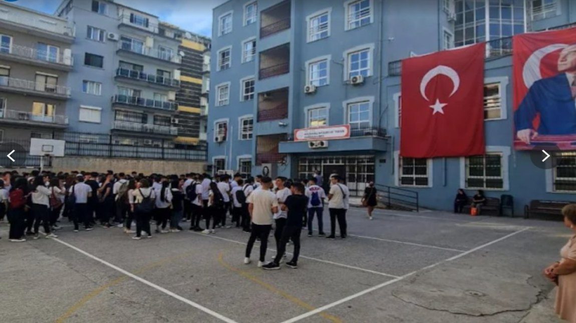 Konak Küçükyalı Mesleki ve Teknik Anadolu Lisesi