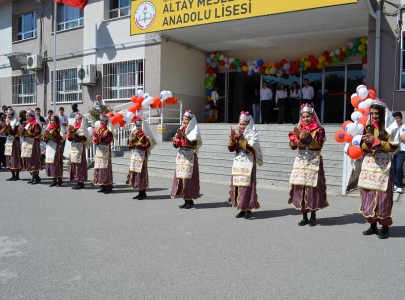 Bornova Altay Ticaret Mesleki ve Teknik Anadolu Lisesi