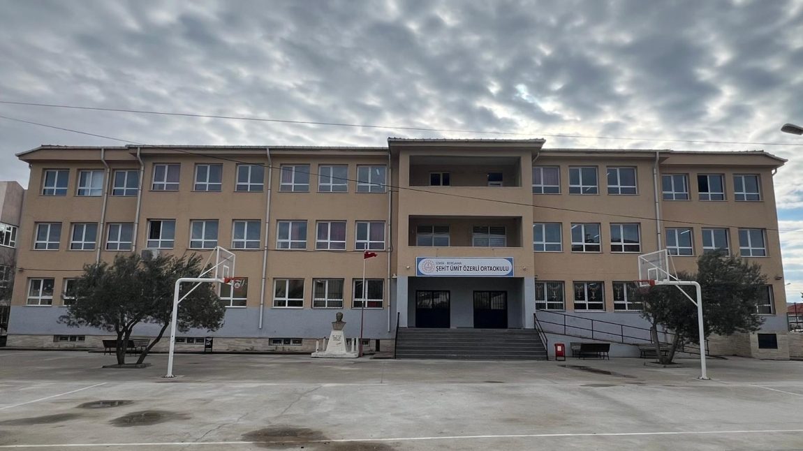 Şehit Ümit Özerli Ortaokulu