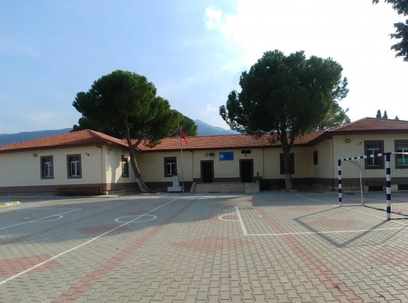 Yukarı Kızılca İlkokulu