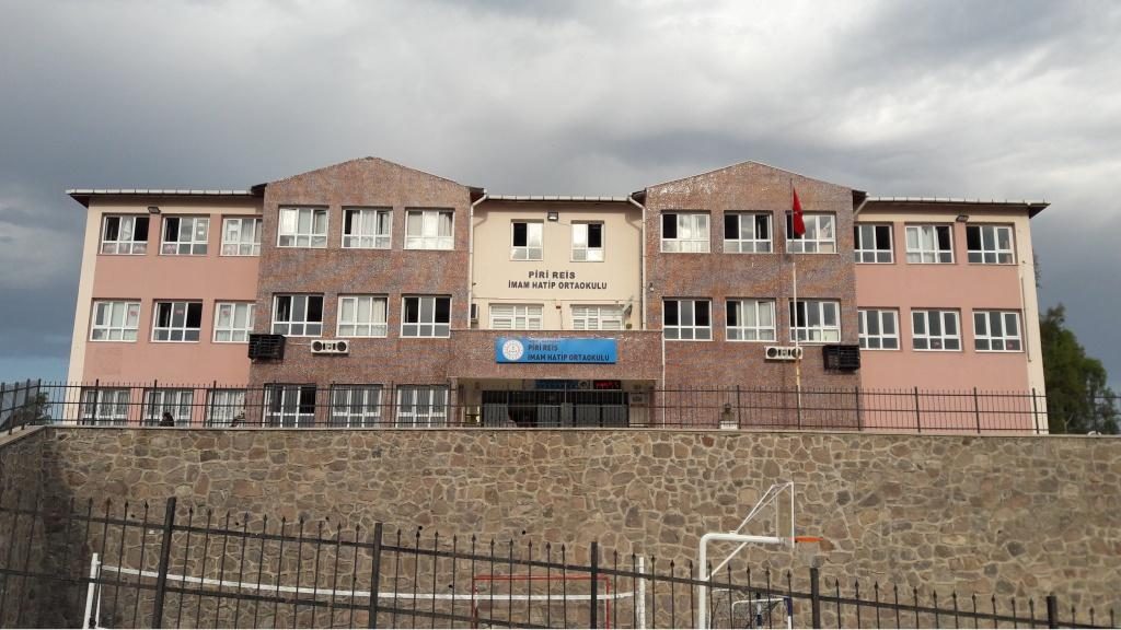 Piri Reis İmam Hatip Ortaokulu