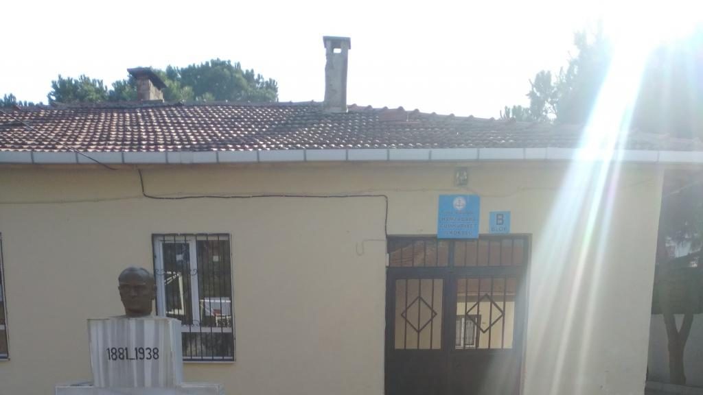 Hamzababa Cumhuriyet (Sarıçalı) İlkokulu