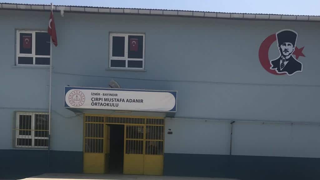 Bayındır Çırpı Mustafa Adanır Ortaokulu