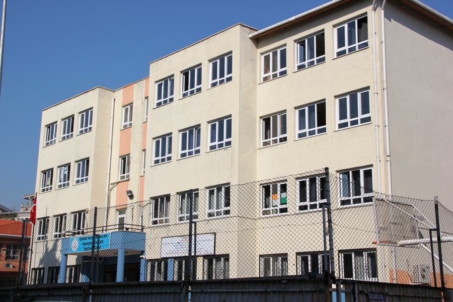 Şehit Ferdi Tosun Ortaokulu