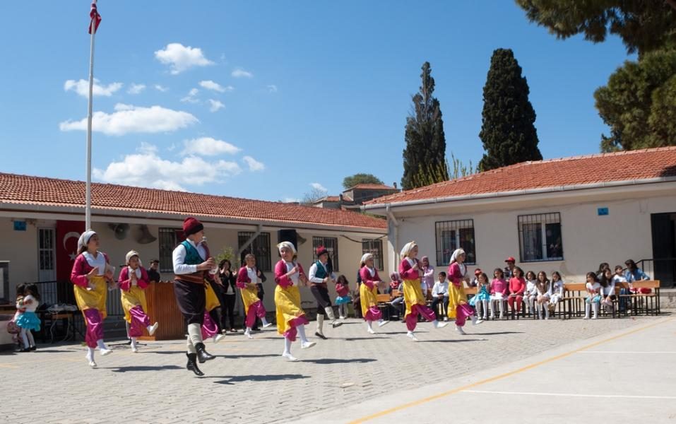 Özbek İlkokulu