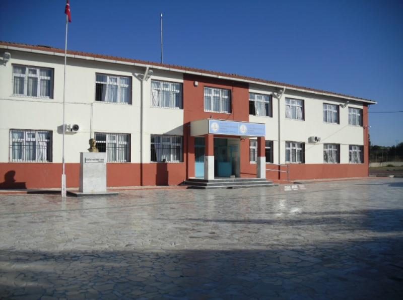 İzmir Yardımsevenler Derneği Kuşçular Ortaokulu