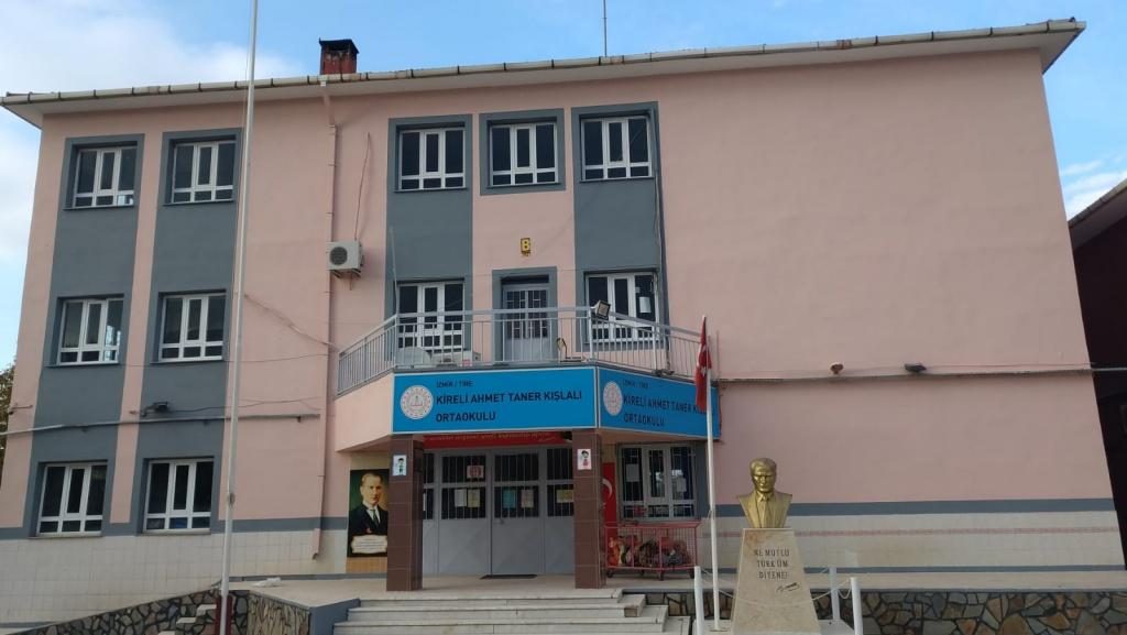 Kireli Ahmet Taner Kışlalı Ortaokulu