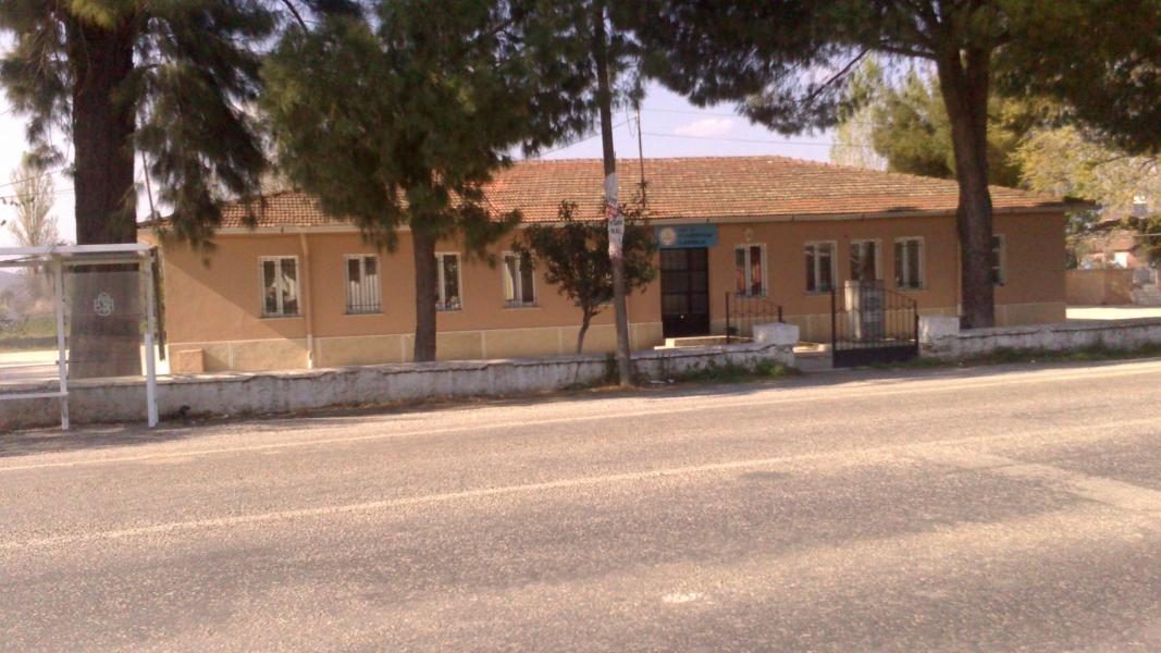 Yeniçiftlik İlkokulu