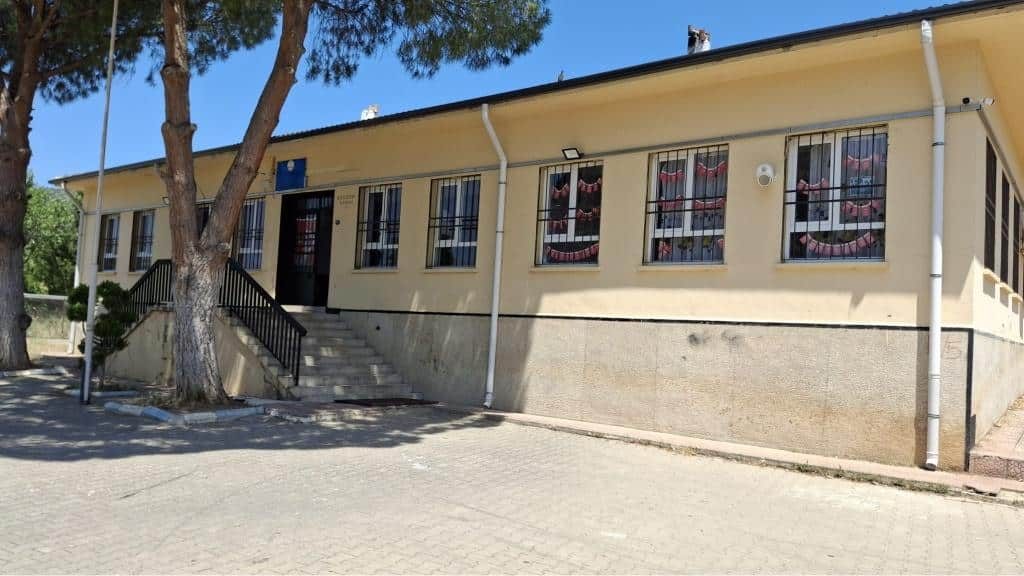 Kızılcaova İlkokulu