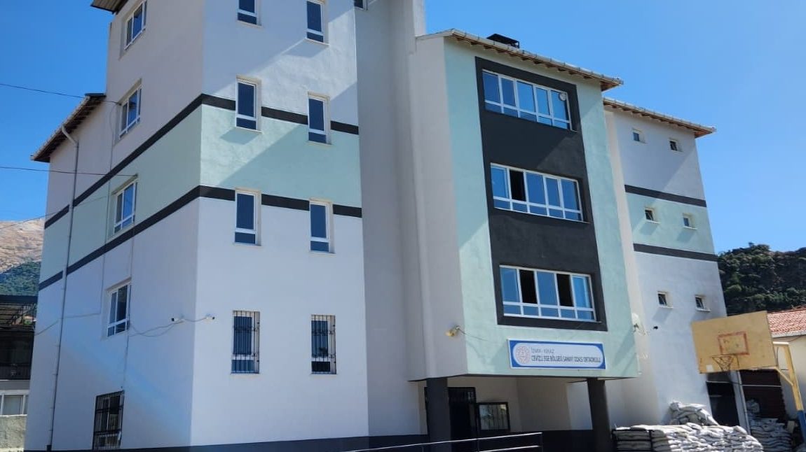 Cevizli Ege Bölgesi Sanayi Odası Ortaokulu