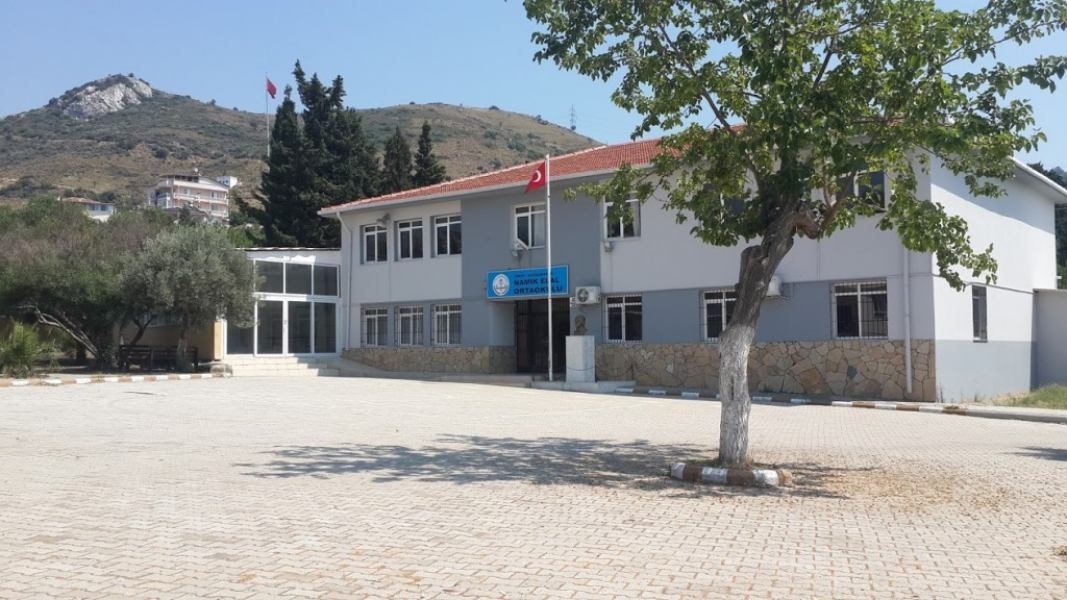 Namık Elal Ortaokulu