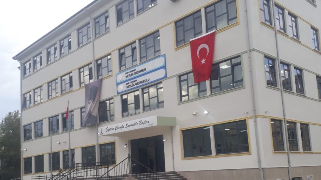 9 Eylül Ortaokulu