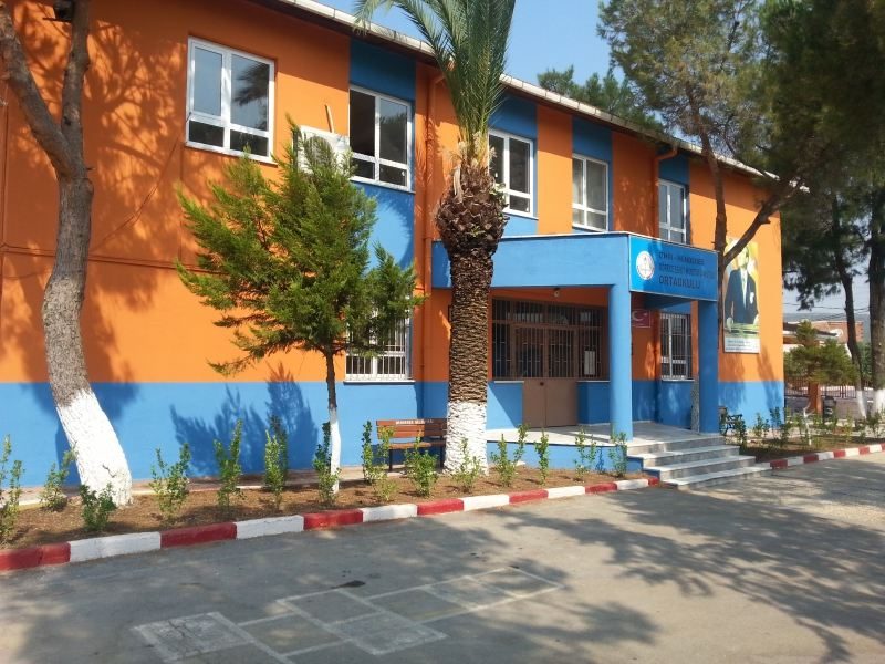 Görece Şehit Mustafa Mutlu Ortaokulu