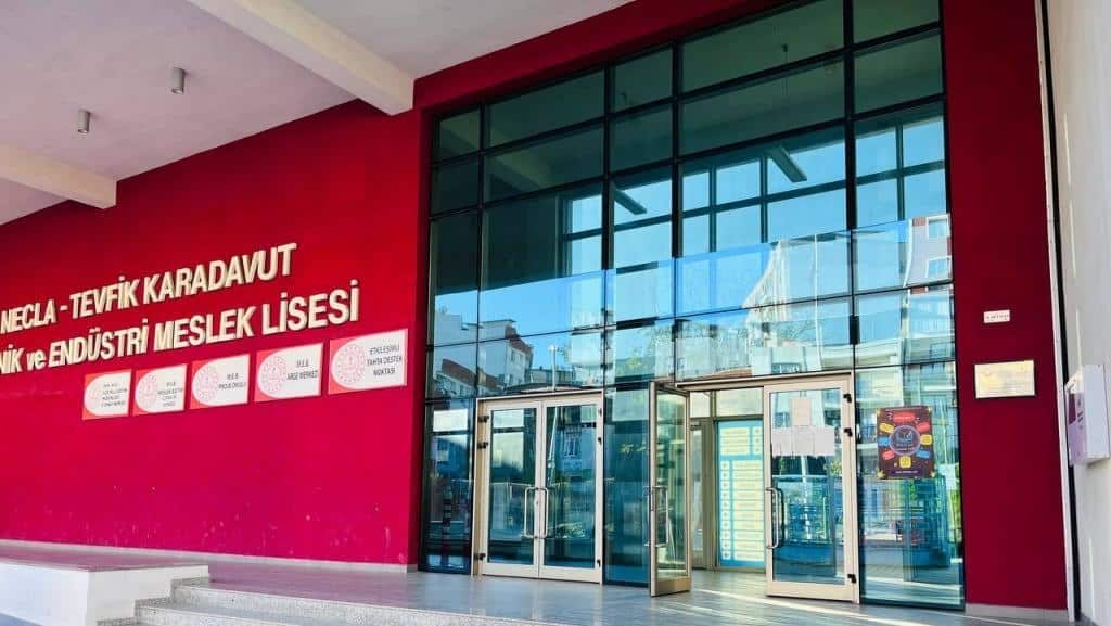 Buca Necla-Tevfik Karadavut Mesleki ve Teknik Anadolu Lisesi