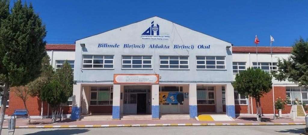 Uluslararası Seferihisar Borsa İstanbul Anadolu İmam Hatip Lisesi