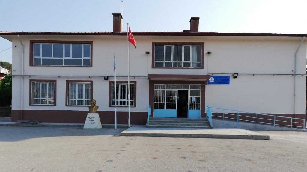 Veli Üzümcü İlkokulu