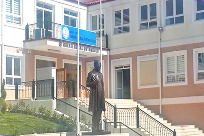 İsmail Güral Ortaokulu