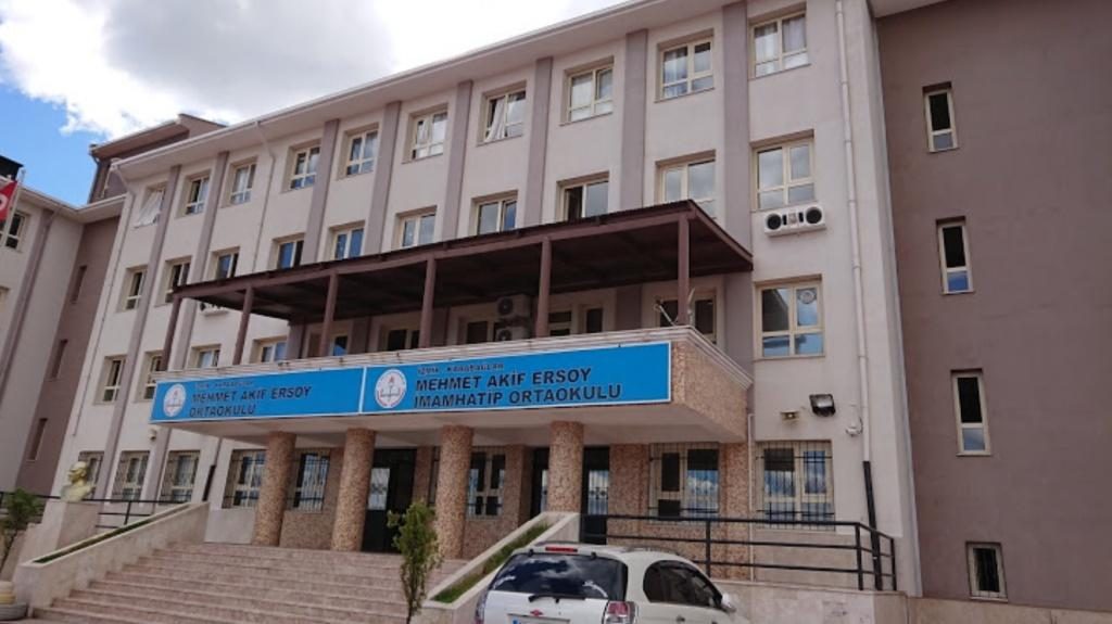 Mehmet Akif Ersoy İmam Hatip Ortaokulu
