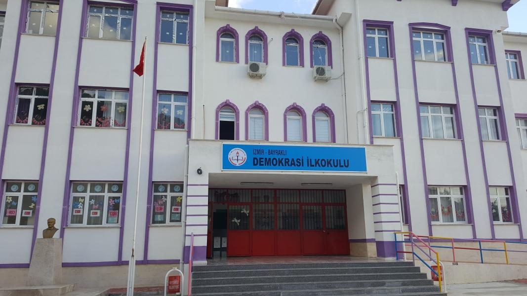 Demokrasi İlkokulu