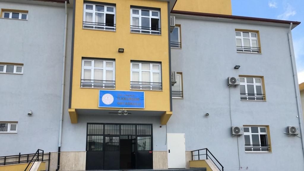 İlkkurşun Ortaokulu
