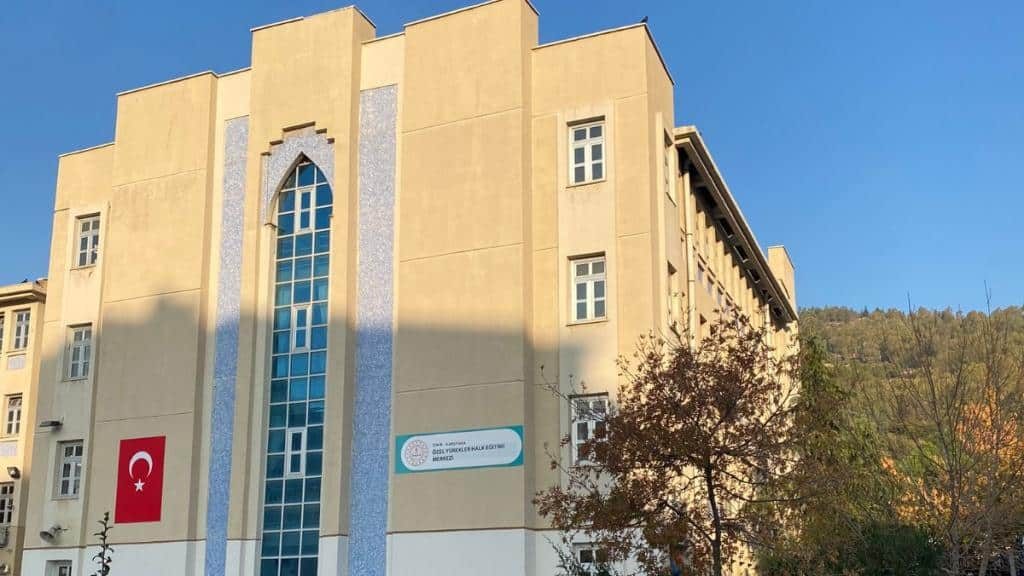 Karşıyaka Özel Yürekler Halk Eğitimi Merkezi