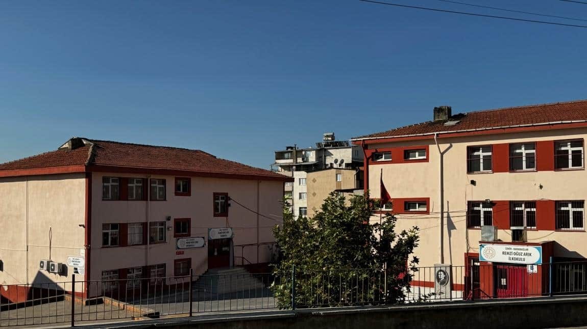 Remzi Oğuz Arık Ortaokulu
