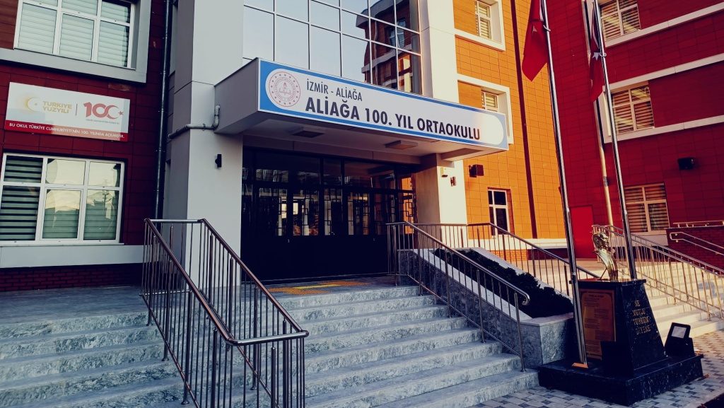 Aliağa 100. Yıl Ortaokulu