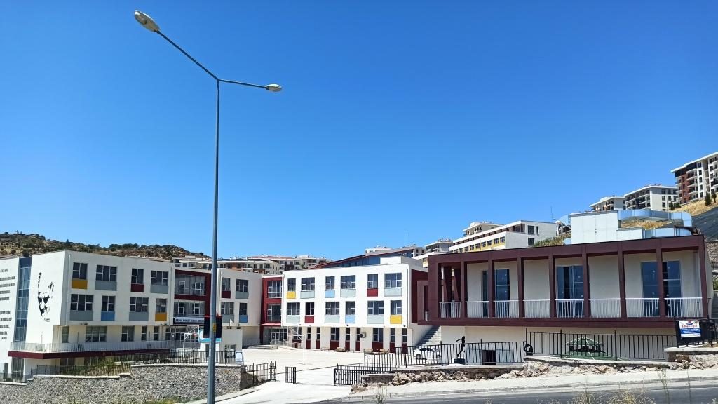 TOKİ Ortaokulu