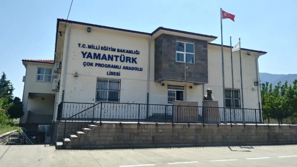 Kemalpaşa Yamantürk Mesleki ve Teknik Anadolu Lisesi