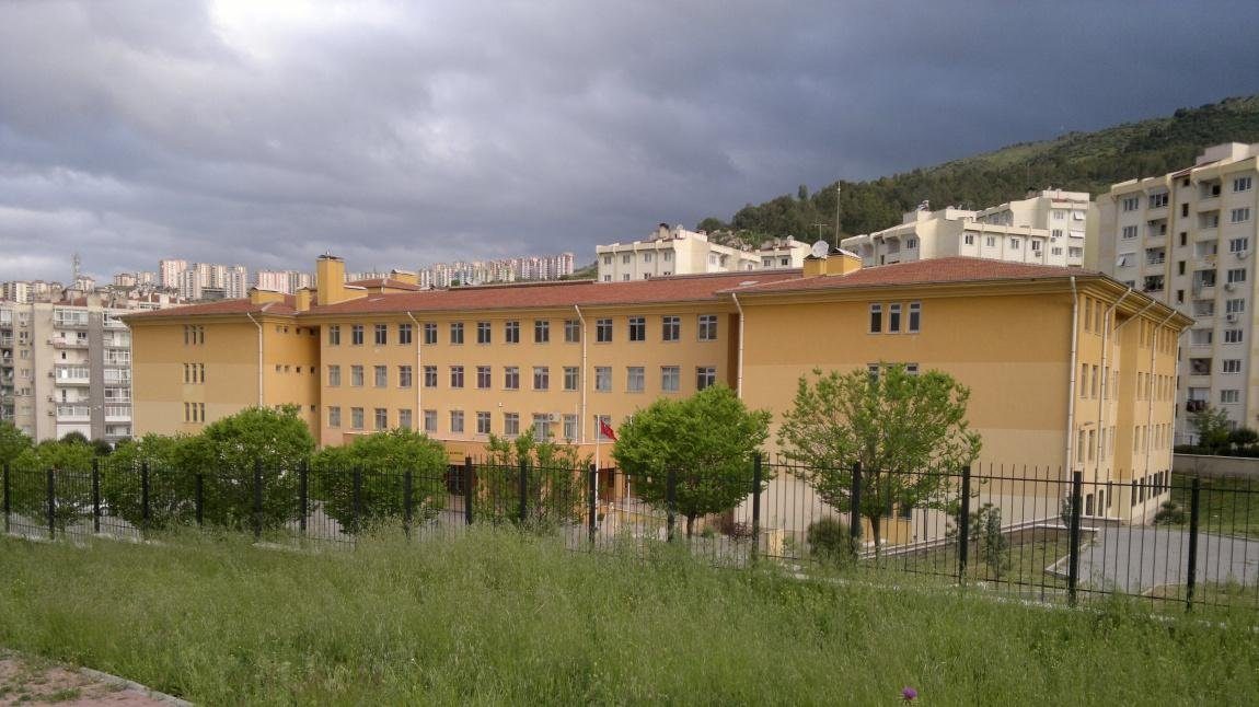 TOKİ Karşıyaka Belediyesi Mesleki ve Teknik Anadolu Lisesi