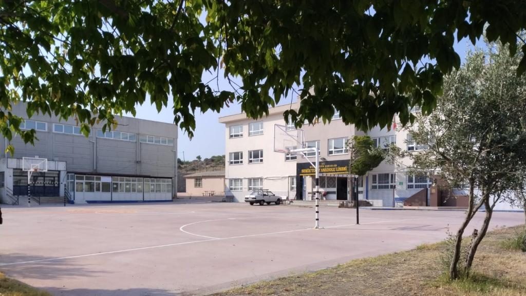 Semih Tınay Anadolu Lisesi