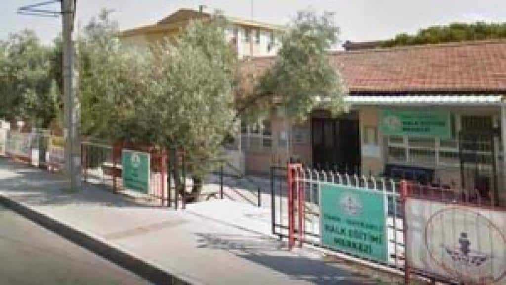 Bayraklı Halk Eğitimi Merkezi