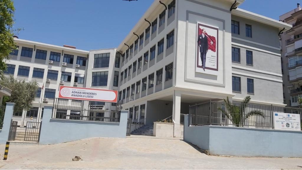 Adnan Menderes Anadolu Lisesi