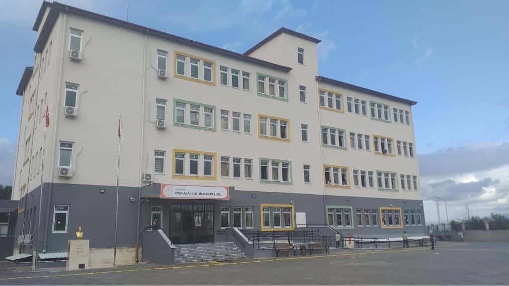 Kınık Anadolu İmam Hatip Lisesi