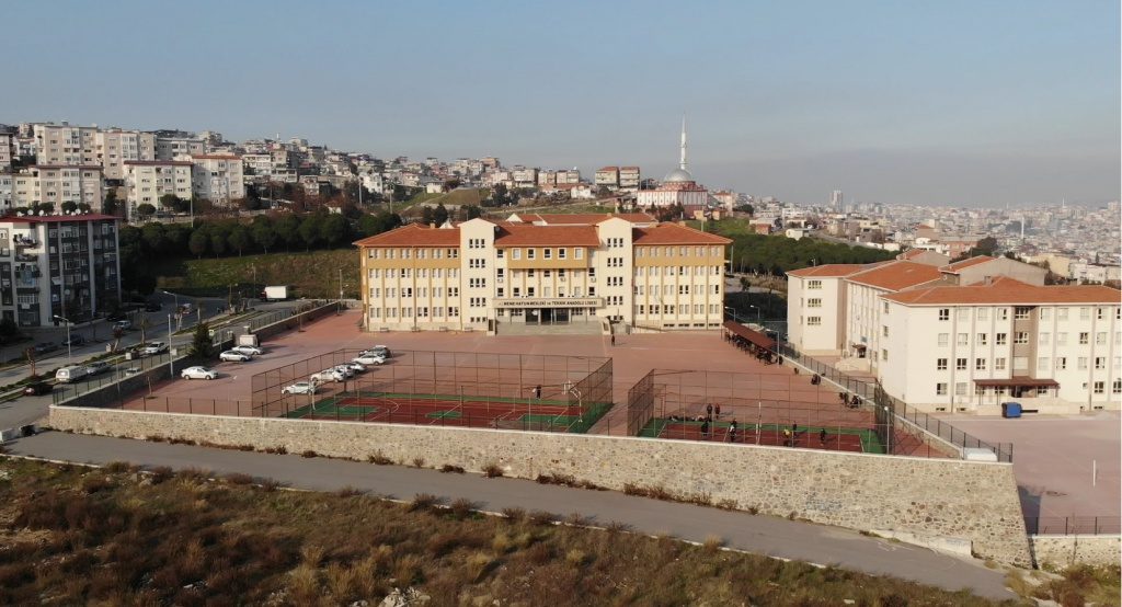 Karabağlar Nene Hatun Kız Mesleki ve Teknik Anadolu Lisesi