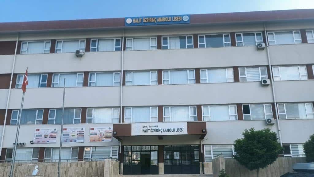 Halit Özpirinç Anadolu Lisesi